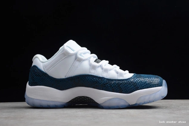Rep LUCY Low Jordan Air Blue 11 CD6846-102 Snakeskin Navy 0708